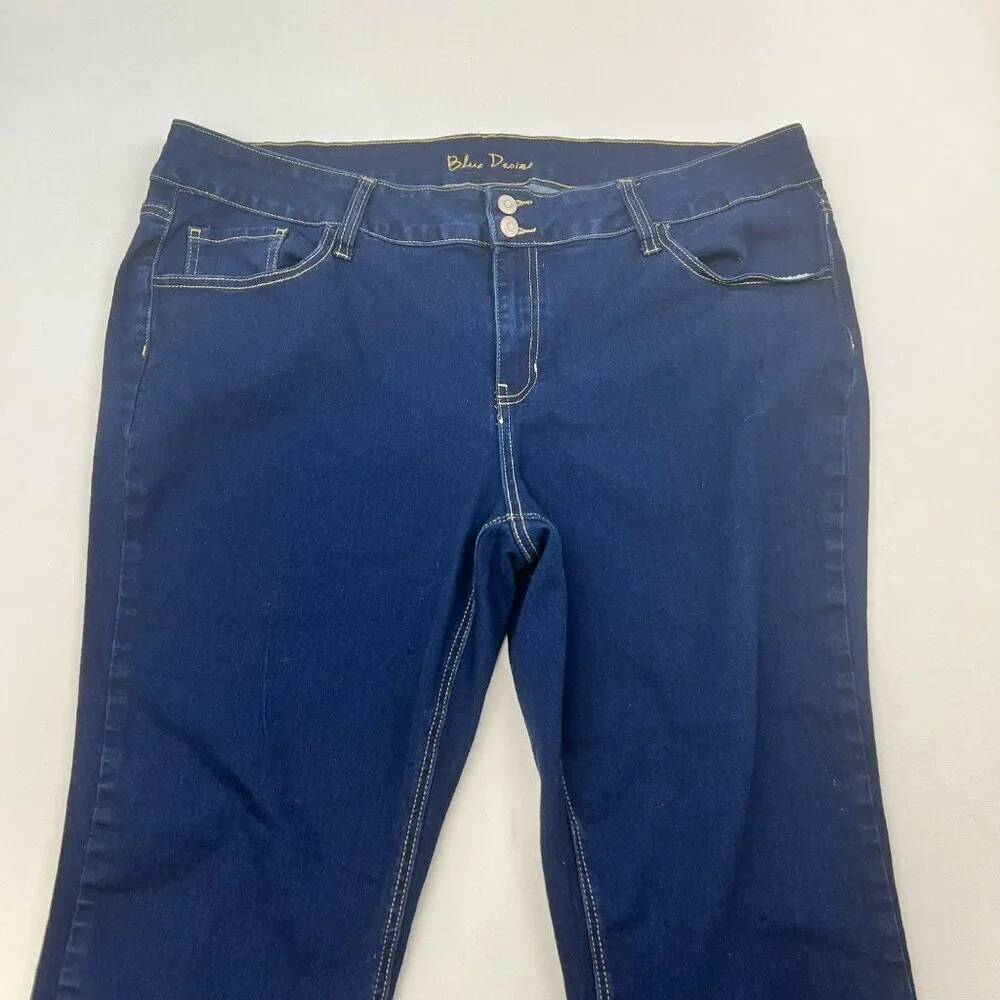 Blue Desire Women’s Cropped Jeans Straight Leg High Rise Size 22W